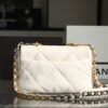 𝟭𝟵𝗕𝗮𝗴 Small handbag white 🤍 Size：𝟭𝟲*𝟮𝟲*𝟵𝗰𝗺  or   Size:𝟮𝟬*𝟯𝟬*𝟭𝟬𝗰𝗺